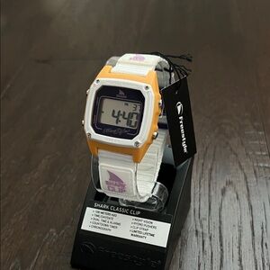 Freestyle Shark Classic Clip Smartwatch - Orange and White